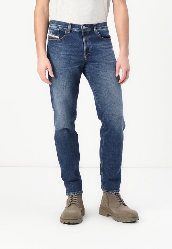 DFINITIVE - Straight leg jeans