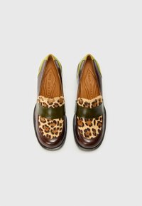 Chie Mihara ZUMAIRA - Slip-ons - sucre choco/pinkie leopa/sucre mili/aru kiwi