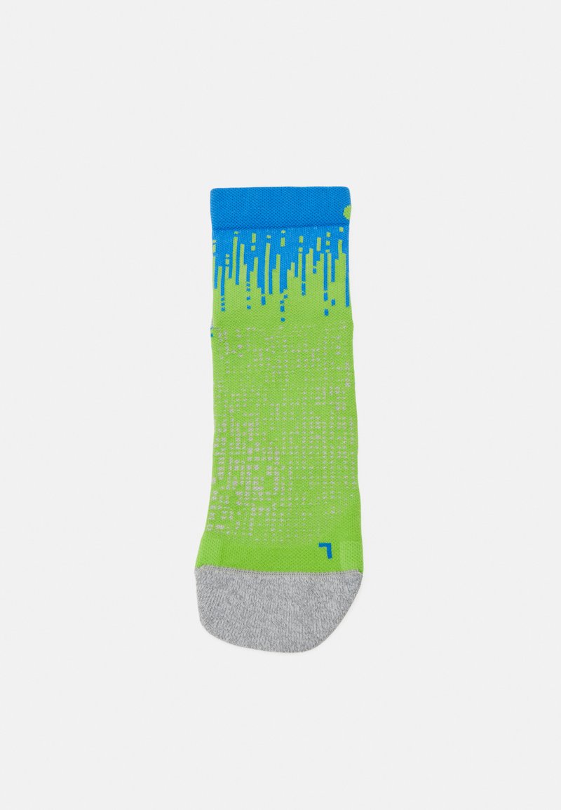 ASICS - PERFORMANCE RUN QUARTER SOCK UNISEX - Träningssockor - electric lime/waterscape, Förstora