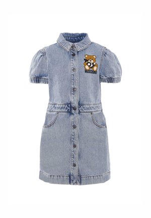 Abito in denim con maniche a sbuffo, chiusura con bottoni frontale e due tasche anteriori. Presenta una grafica di un orso e il logo "Muschino" sul petto.