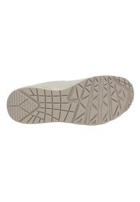 Suola della sneaker in gomma grigia chiara, caratterizzata da un pattern di grip testurizzato con forme angolari e scanalature per la trazione. Design piatto e resistente.