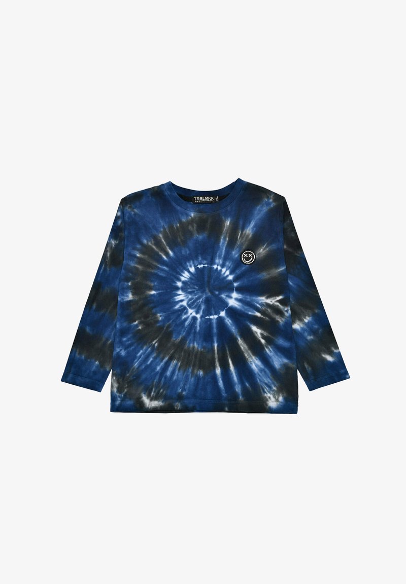 Langärmliges Hemd im blau und schwarz gefärbten Batikmuster, mit einem runden Ausschnitt und einem kleinen runden Logo auf der Brust. Aus Baumwollmaterial.