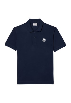 Marinblå polo skjorta i bomull med krage, tre knappar framtill och vit broderad logotyp på bröstet.
