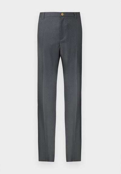 Szare, dopasowane spodnie o gładkiej teksturze, z prostymi nogawkami i subtelnym wzorem. Posiadają pojedyncze zapięcie na guzik oraz standardowe szlufki na pasek.