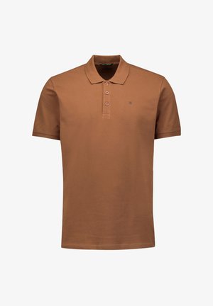 Bruine polo shirt gemaakt van gladde stof, met een klassieke kraag, een drie-knopenlijst en een klein logo op de borst.