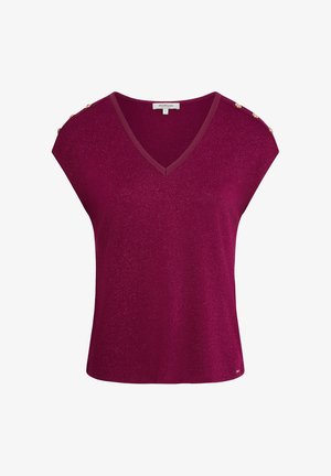 Top senza maniche color rosa intenso con scollo a V, tessuto scintillante e bottoni decorativi dorati sulle spalle.