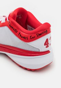 Nike Performance ZOOM FREAK 5 ASW - Basketsko - university red/white/bright crimson