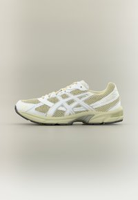 Nevybrané, oyster white/white