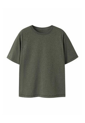 T-shirt uni à manches courtes avec col rond, de couleur vert olive foncé, coupe simple et décontractée sur fond blanc.