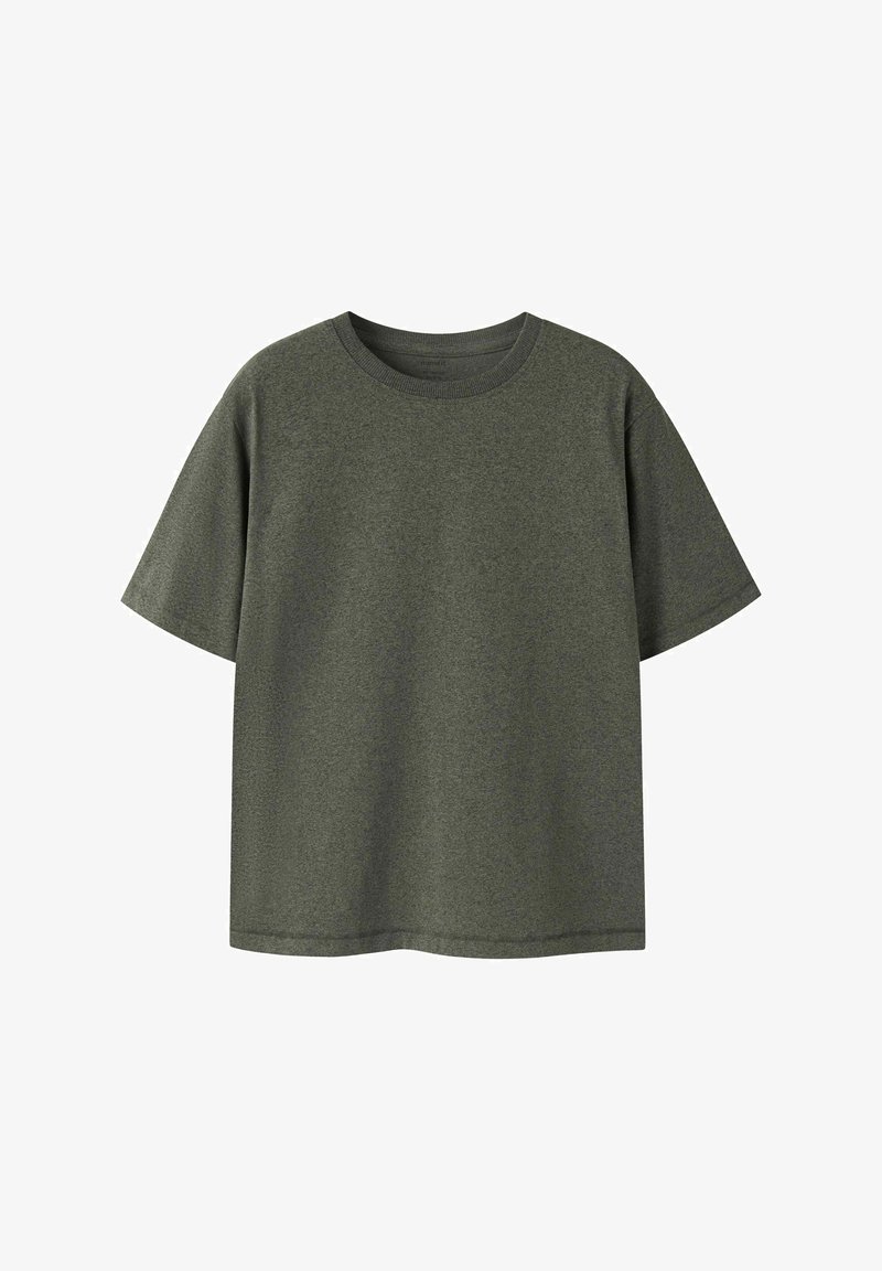 T-shirt uni à manches courtes avec col rond, de couleur vert olive foncé, coupe simple et décontractée sur fond blanc.