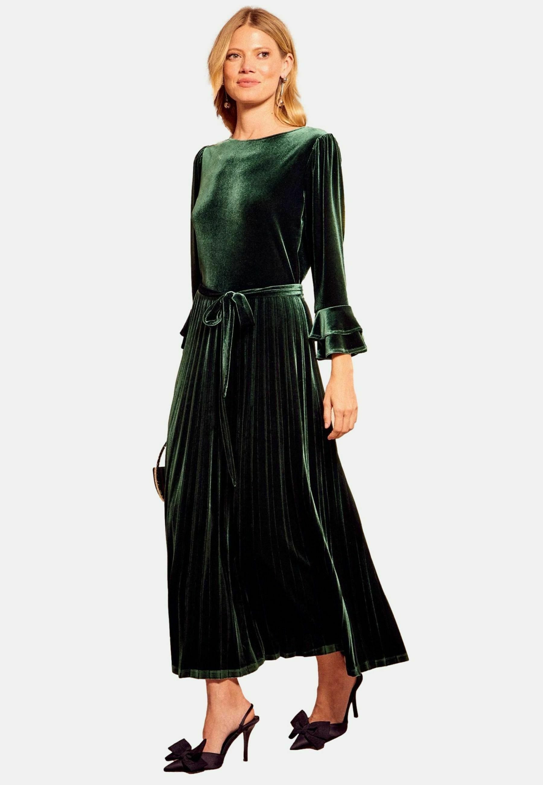 Love & Roses REGULAR FIT - FLUTE SLEEVE - Cocktail dress / Party dress -  green - Zalando