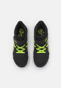 ASICS JOLT 4 UNISEX - Road running shoes - black/lime zest