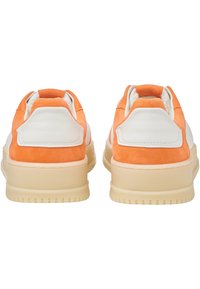 NEWD. SNEAKER - Sneaker low - dk orange comb