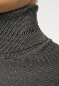 HUGO SAN THOMAS - Camisola - dark grey