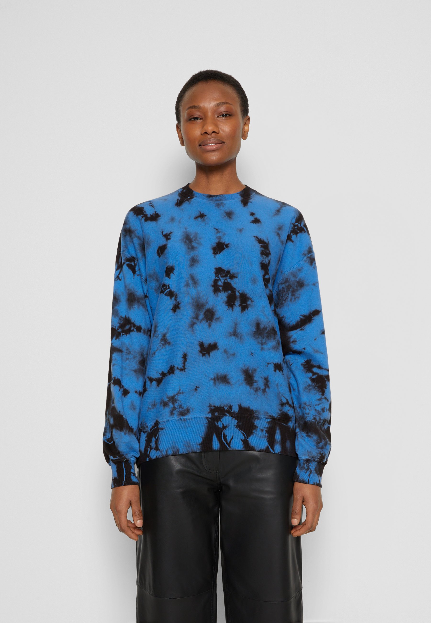 mens fashion crewneck sweatshirt