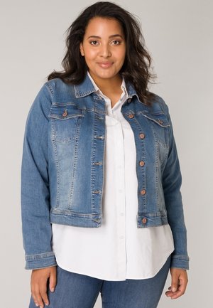 BASE LEVEL CURVY COVER UPS YAMILA - Denim jacket - mid blue