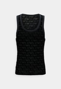 Top negru fără mâneci, confecționat dintr-un material texturat cu un model ce prezintă un design logo repetat. Detalii în contrast de gri închis pe decolteu și pe găurile pentru brațe.