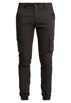 Mustad mustadest puuvillasegustest cargo-püksid, millel on küljetaskud, elastsed mansetid, nööbiga kinnitamine ja sile, matt tekstuur.