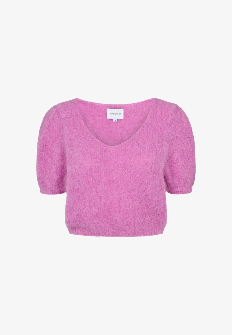 Ροζ πουλόβερ μαλακής υφής με κοντά μανίκια, φαρδύ στρογγυλό ντεκολτέ και μικρή ετικέτα επωνυμίας εσωτερικά στο γιακά.