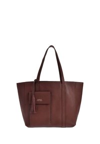 Sac fourre-tout en cuir marron avec deux courtes poignées, de forme rectangulaire, poche avant avec détail en frange, et accents de couture visibles.