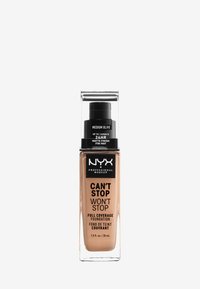 NYX Can't Stop Won't Stop foundation i Medium Olive, glasflaska med ett svart pump-lock, märkt med produktnamn och täckningsinformation.