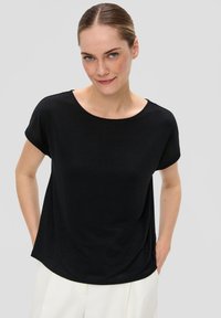 s.Oliver BLACK LABEL MIT ÜBERSCHNITTENER SCHULTER - T-shirt basic - schwarz