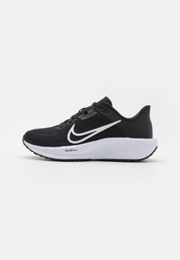 QUEST 6 - Zapatillas running asfalto - black/white/iron grey