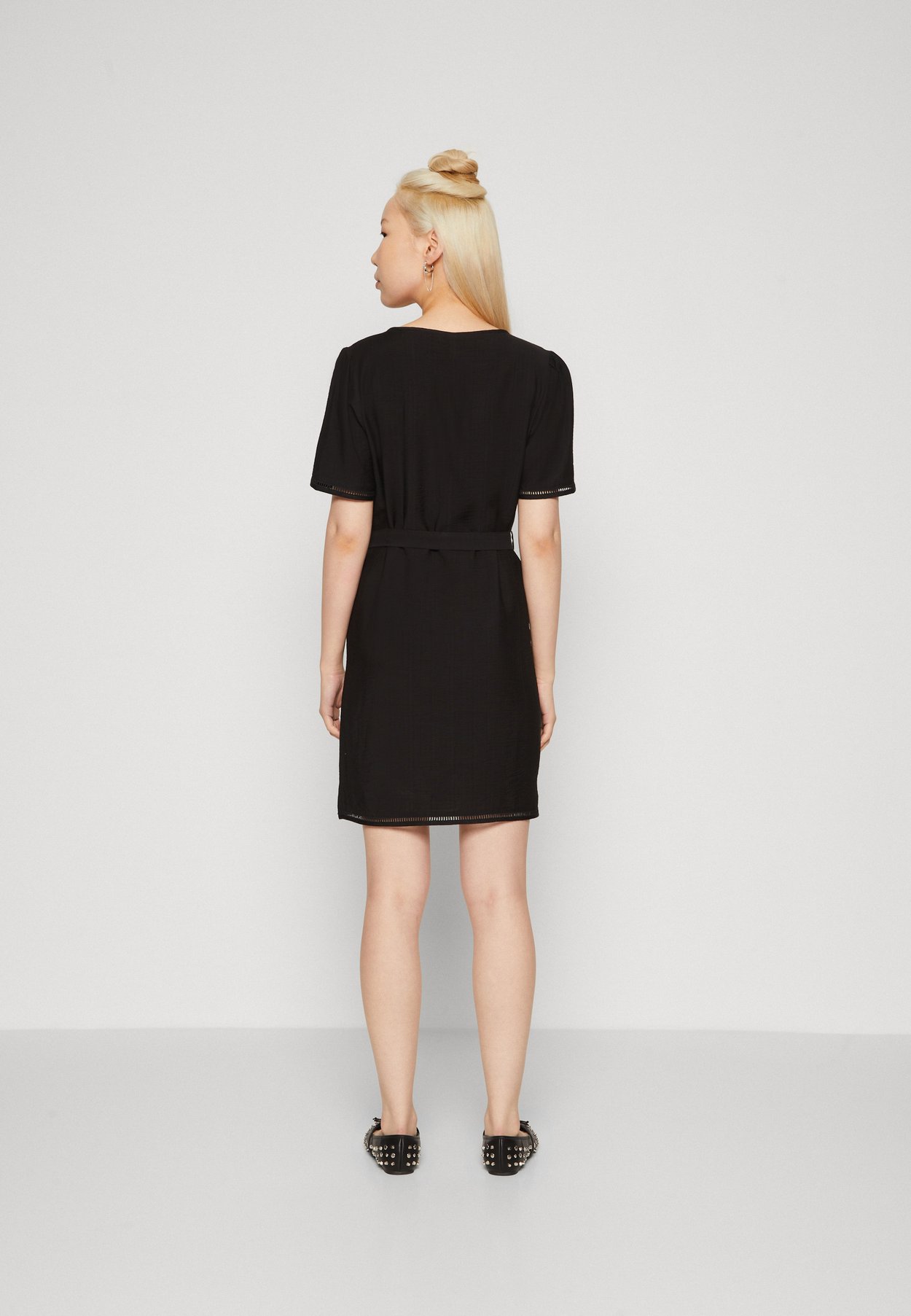 ONLCELINE PAULA V NECK DRESS LIFE
