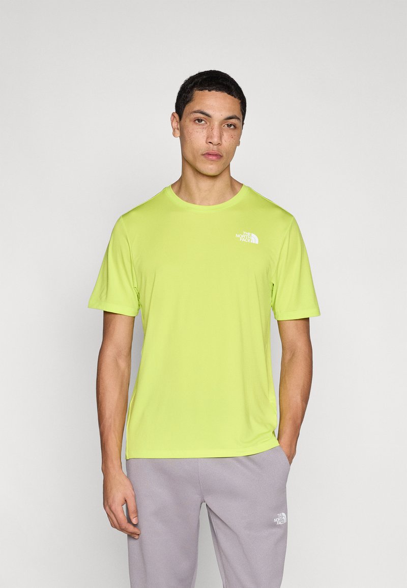 Ανδρικό κοντομάνικο μπλουζάκι σε φωτεινό πράσινο λάιμ, κατασκευασμένο από ελαφρύ ύφασμα με στρογγυλή λαιμόκοψη και μικρό λογότυπο στο αριστερό στήθος.