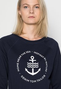 TOM TAILOR DENIM PRINTED RAGLAN SWEATER - Camisola - sky captain blue