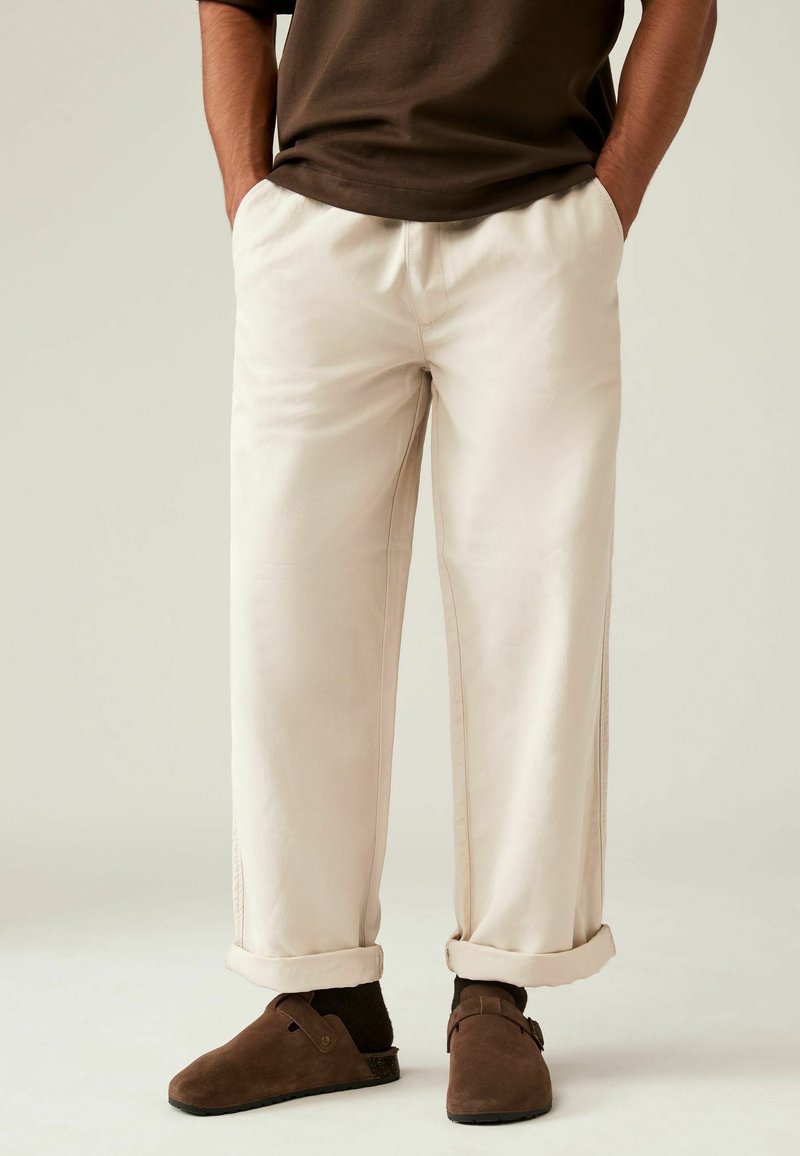 Next BORG LINED CLOSED TOE REGULAR FIT - Tagant lahtised kingad - brown