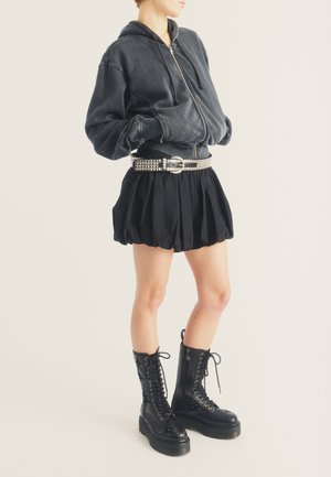 Dr. Martens, Bottes à lacets - black milled gloss+velvet