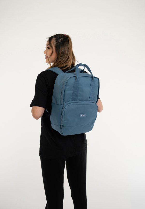 NO 6 - Tagesrucksack - hellblau
