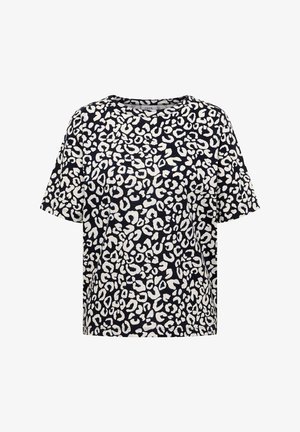 Zwart T-shirt met korte mouwen en ronde hals, voorzien van een onregelmatig witte luipaardprint over het hele oppervlak.