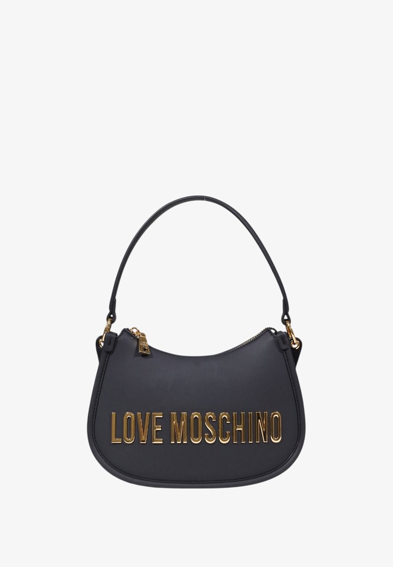 Borsa a spalla in pelle nera con design curvo, caratterizzata dalla scritta dorata "LOVE MOSCHINO" e chiusura con zip. Include una tracolla singola.