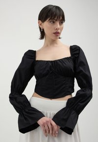 Calliope MANICA CON ARRICCIO  - Camicetta - nero