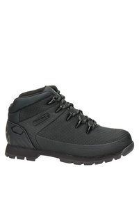 Botas de senderismo negras con parte superior de malla texturizada, suela de goma resistente y herrajes metálicos para un cordón seguro. El diseño de media caña mejora el soporte.
