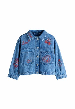 Blaue Jeansjacke mit Knopfleiste, bestickt mit roten Kirschen, Herzen, Rosen, Cupcake und dem Wort "Love" auf Kragen und Taschen.