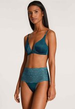 Calida Dames Nachtmode Elegant Dreams Nachtjurkje met spaghetti bandjes 31158 bij