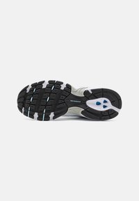 New Balance 530 - Baskets basses - silver-coloured/white/black