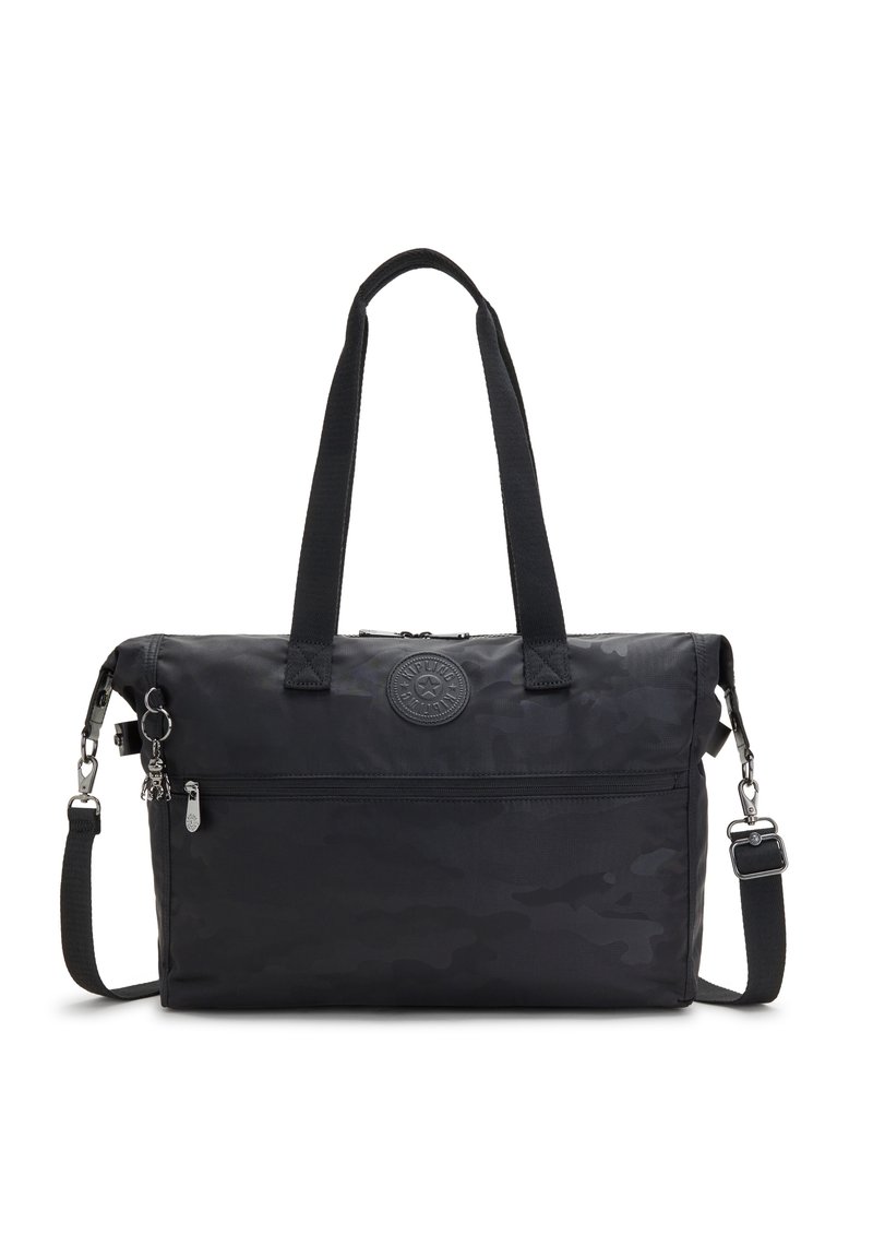 Sort nylon totebag med camouflage-mønster, top zip lukning, justerbar skulderrem og frontlommes lynlås med logo detaljer.