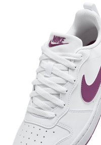 Nike Sportswear COURT BOROUGH LOW UNISEX - Sapatilhas - white hot fuchsia