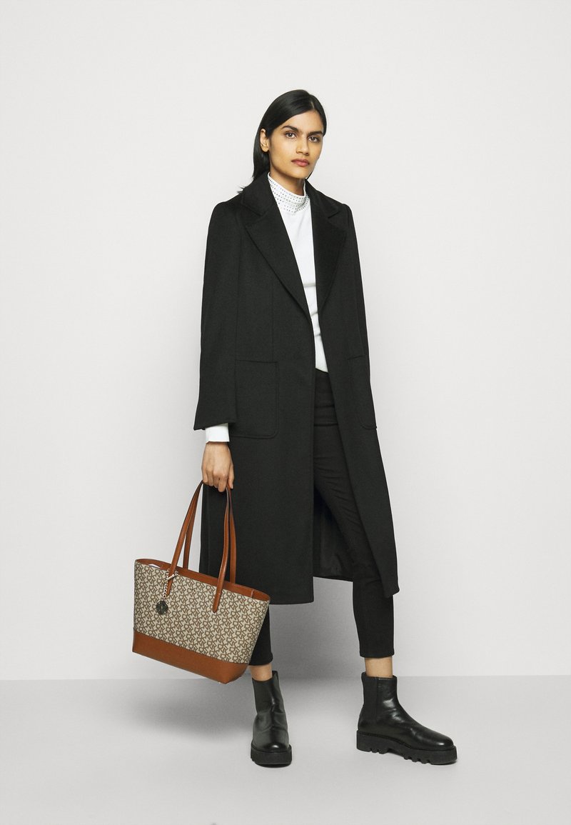 Damen Handtaschen | DKNY Shopping Bag chino/caramel/hellbraun - IT80682 Damen Handtaschen | DKNY Shopping Bag chino/caramel/hellbraun - IT80682