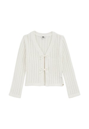 Hvid strikket cardigan med lange ærmer, åben front sikret med to små bundne sløjfer, med en ribbet V-hals og lodret hulmønster.