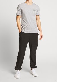 Pier One Triko s potiskem - mottled grey