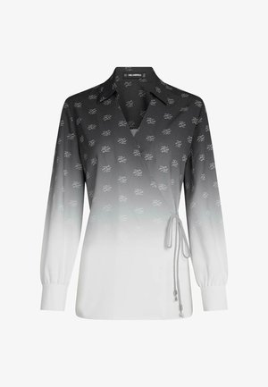 Blusa a maniche lunghe con scollo incrociato, sfumatura dal nero al bianco, piccolo motivo logo bianco sparso e dettaglio con laccio laterale in vita.