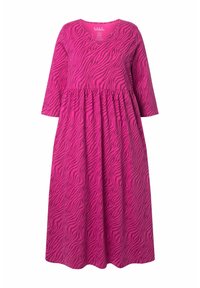 Robe longue à manches longues rayée rose et noire avec un décolleté en V et une taille froncée, fabriquée en tissu doux et léger.