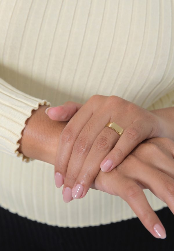 VERSTELLBAR OFFEN   - Ring