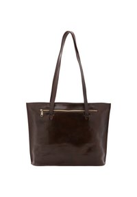 Bruine leren totebag met twee lange handvatten, een ritsvak aan de voorkant en een gladde textuur. Eenvoudig rechthoekig ontwerp.