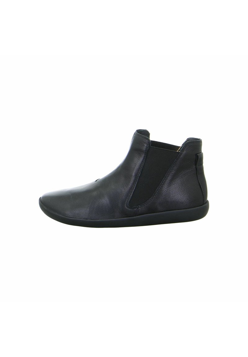 Schwarze Lederknöchelstiefel mit elastischen Seiteneinsätzen und flacher Gummisohle, entwickelt für einfaches Anziehen und lässigen Tragekomfort.
